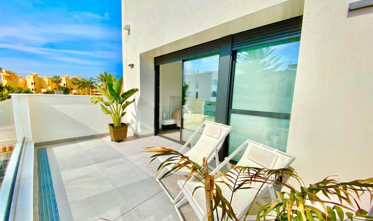 Chalet Con Piscina Privada En La Urb. De Puerto Rey Los Amarguillos エクステリア 写真