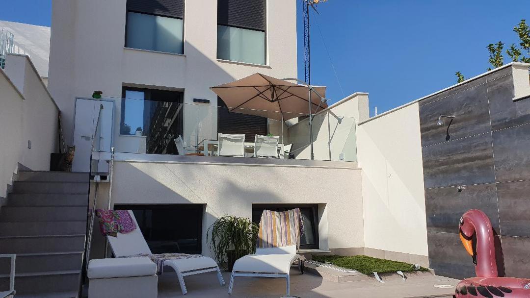 Chalet Con Piscina Privada En La Urb. De Puerto Rey Los Amarguillos エクステリア 写真