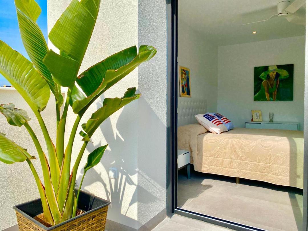Chalet Con Piscina Privada En La Urb. De Puerto Rey Los Amarguillos エクステリア 写真